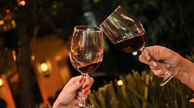 Celebra con vinos mexicanos de Envinarte