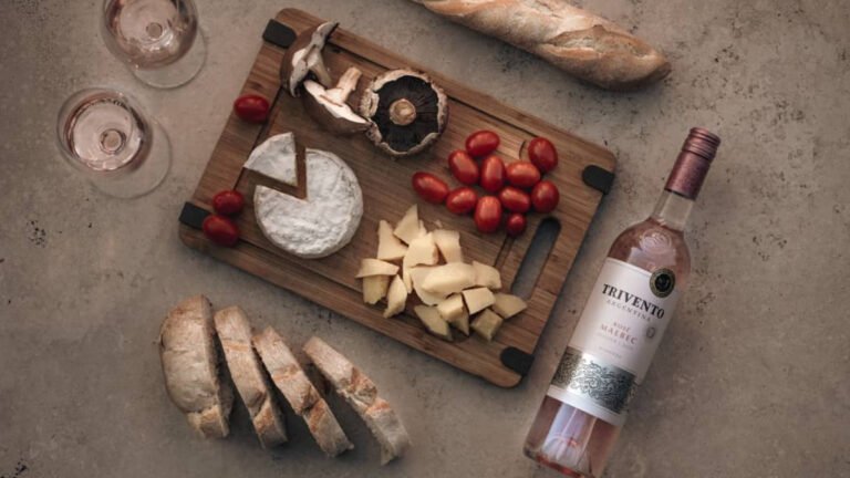 Brinda con los mejores vinos rosados