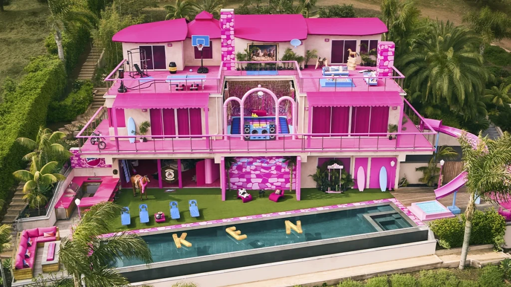 ¡Imagina hospedarte en la emblemática casa de Barbie!