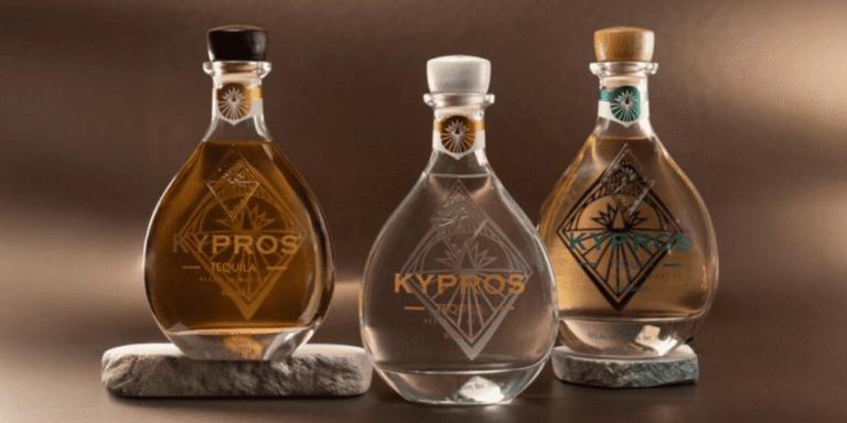 Descubre las 3 expresiones de KYPROS para el verano Descubre las expresiones de KYPROS para el verano