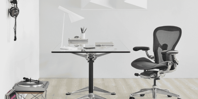 Herman Miller lanza la icónica silla Aeron